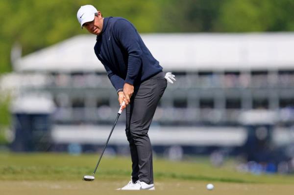 McIlroy leads stellar field as golf's elite reunite at British Open