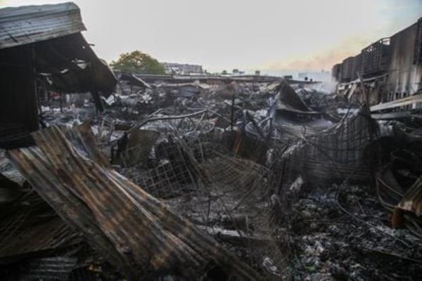 The Central Market of Acapulco, and all 570 of its stores, reduced to ashes, on June 6, 2023.